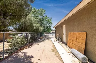 18936 Rocksprings, Hesperia, CA 92345 - Photo 27