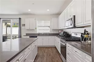 31577 Tudor Ct, Menifee, CA 92584 - Photo 7