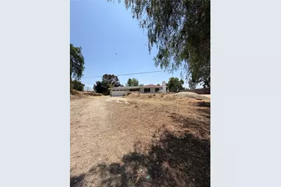 18373 Avenue D, Perris, CA 92570 - Photo 3