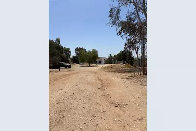 18373 Avenue D, Perris, CA 92570 - Photo 35