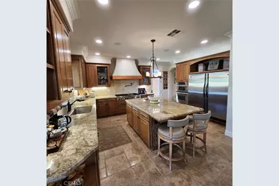 30295 Little Harbor Drive, Canyon Lake, CA 92587 - Photo 5