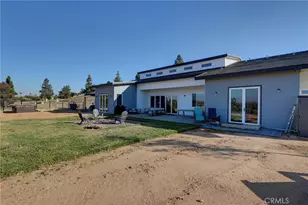 9449 Equestrian Dr, Riverside, CA 92503 - Photo 39