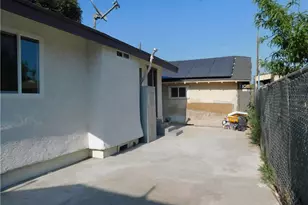 315 W 10th St, San Bernardino, CA 92410 - Photo 29