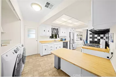 1601 S Garey Avenue #93, Pomona, CA 91766 - Photo 9