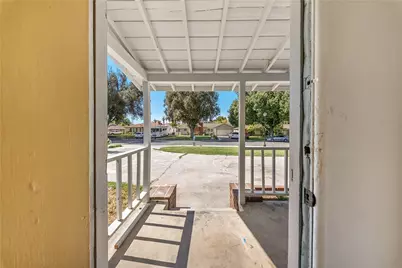 9684 Sharon, Riverside, CA 92503 - Photo 7
