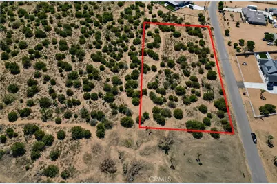 11075 Heartland, Oak Hills, CA 92344 - Photo 3