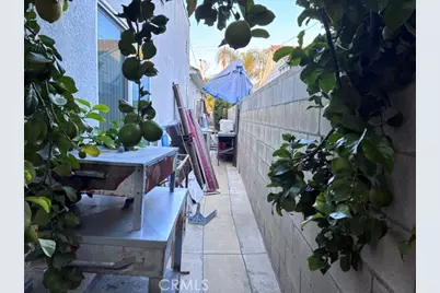 6249 Longridge, Van Nuys, CA 91401 - Photo 5