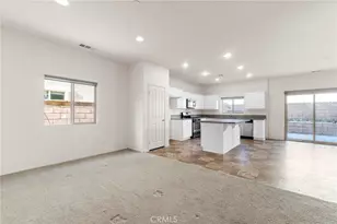 16774 Cherry Tree Ln, Fontana, CA 92336 - Photo 9