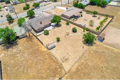 8216 Buckthorn, Hesperia, CA 92345 - Photo 21