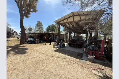 19536 Valle Vista Road, Phelan, CA 92301 - Photo 17