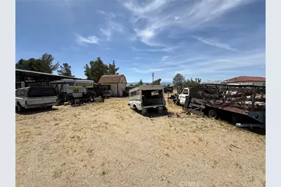 19536 Valle Vista Road, Phelan, CA 92301 - Photo 15