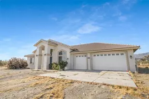 1485 La Mesa, Phelan, CA 92371 - Photo 3