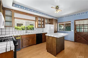 3892 Oakwood Pl, Riverside, CA 92506 - Photo 11