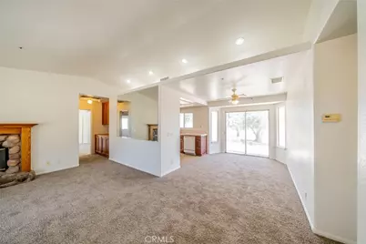 8417 Ailanthus, Phelan, CA 92371 - Photo 5