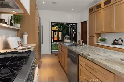 4633 Russell, Los Angeles, CA 90027 - Photo 17