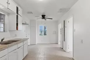 2403 S I, Bakersfield, CA 93304 - Photo 3