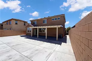 15110 Paseo Verde Pl, Victorville, CA 92394 - Photo 5