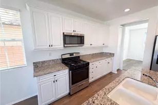 15110 Paseo Verde Pl, Victorville, CA 92394 - Photo 7
