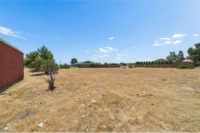 11906 Apatite Avenue, Hesperia, CA 92345 - Photo 15