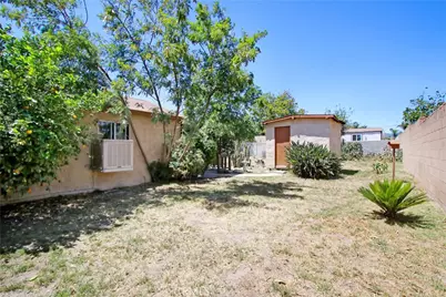 15412 Pine Avenue, Fontana, CA 92335 - Photo 13