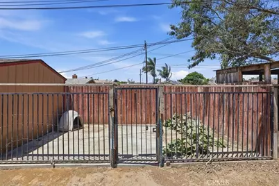 19014 Mindanao Street, Bloomington, CA 92316 - Photo 37