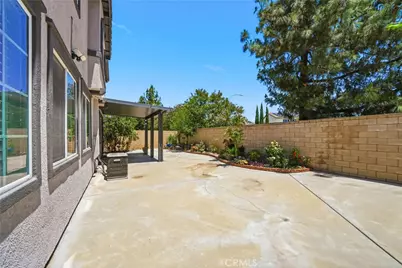 7093 Verdugo, Fontana, CA 92336 - Photo 37