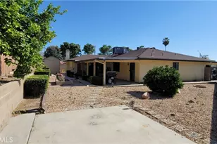 26820 Oxford Ct, Hemet, CA 92544 - Photo 21