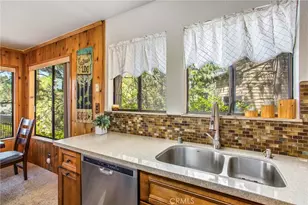 27657 Peninsula, Lake Arrowhead, CA 92352 - Photo 9