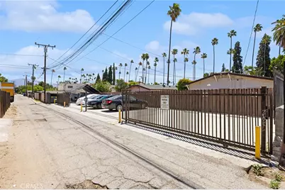480 W 18th St, San Bernardino, CA 92405 - Photo 35