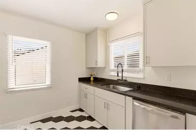 2151 Euclid, Long Beach, CA 90815 - Photo 9