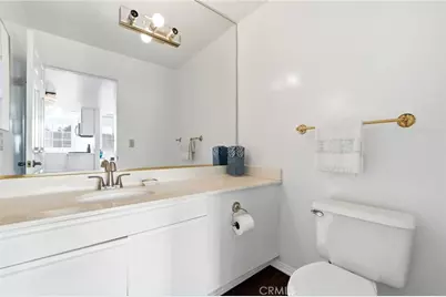 871 S Lucerne #2, Los Angeles, CA 90005 - Photo 11