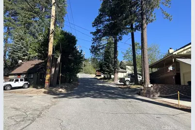 31979 Encina, Running Springs, CA 92382 - Photo 5