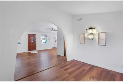 126 N Cota, Corona, CA 92882 - Photo 9