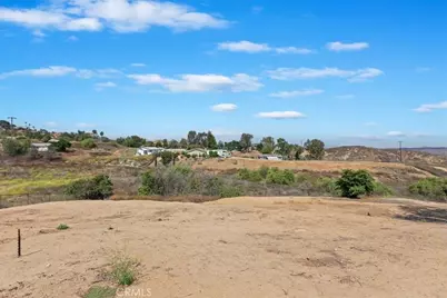 20061 Lounsberry, Perris, CA 92570 - Photo 45