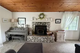 22198 Pine Dr, Crestline, CA 92322 - Photo 5