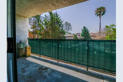 2264 Rose Avenue, Signal Hill, CA 90755 - Photo 21