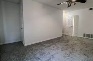 2264 Rose Ave, Signal Hill, CA 90755 - Photo 3
