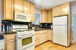 27601 Weirwood Dr, Lake Arrowhead, CA 92352 - Photo 9