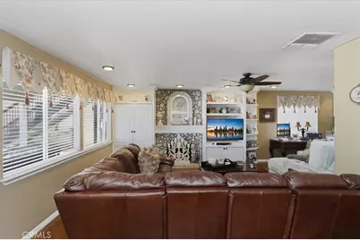 1210 Versailles, Riverside, CA 92506 - Photo 19