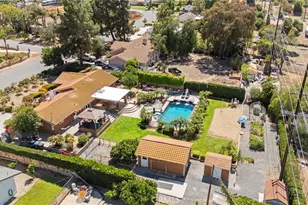 16520 Wagon Wheel Dr, Riverside, CA 92506 - Photo 43