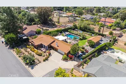 16520 Wagon Wheel Drive, Riverside, CA 92506 - Photo 43