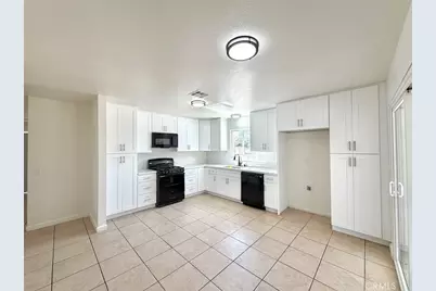 1334 Jeffrey Way, San Bernardino, CA 92407 - Photo 7