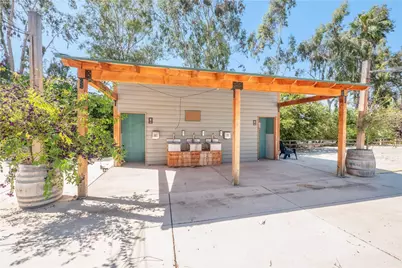 2083 Grace, Riverside, CA 92504 - Photo 45