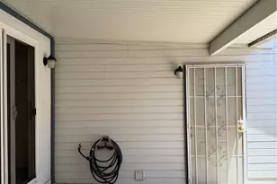 140 W Pioneer, Redlands, CA 92374 - Photo 17