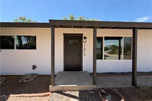 21975 Mohican, Apple Valley, CA 92307 - Photo 9