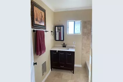 6674 Easton, East Los Angeles, CA 90022 - Photo 11