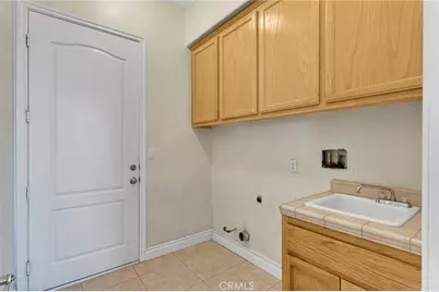 9452 Cedar Street, Oak Hills, CA 92344 - Photo 23