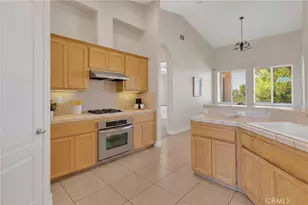 9452 Cedar St, Oak Hills, CA 92344 - Photo 21