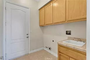 9452 Cedar St, Oak Hills, CA 92344 - Photo 25