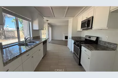 958 High Peak, Riverside, CA 92506 - Photo 3